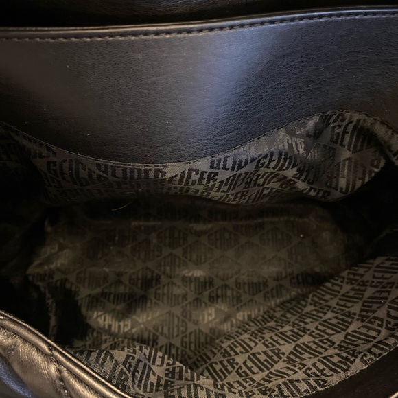 Kurt Geiger Black and Gold Quilted Shoulder Bag - Picture 8 of 10